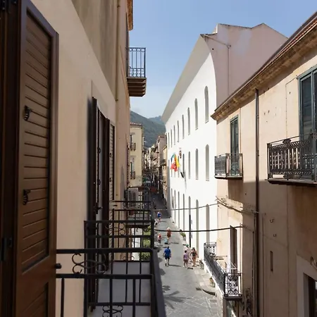 Ruggero 156 * Cefalu
